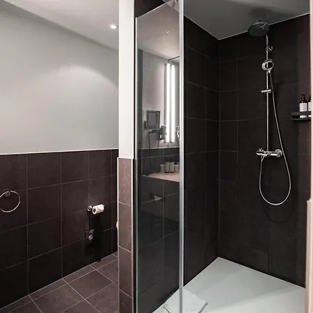 Ξενοδοχείο με διαμερίσματα Townhouse 4*