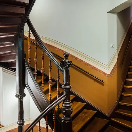 Townhouse 4*