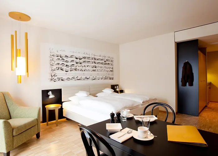 Townhouse Aparthotel 4*