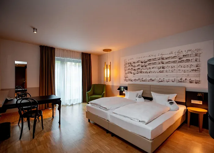 Townhouse Aparthotel 4*