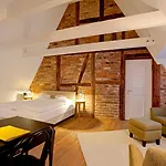 Lägenhetshotell Townhouse 4*