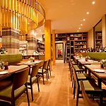 Townhouse 4*