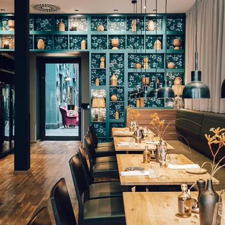 Aparthotel Townhouse 4*