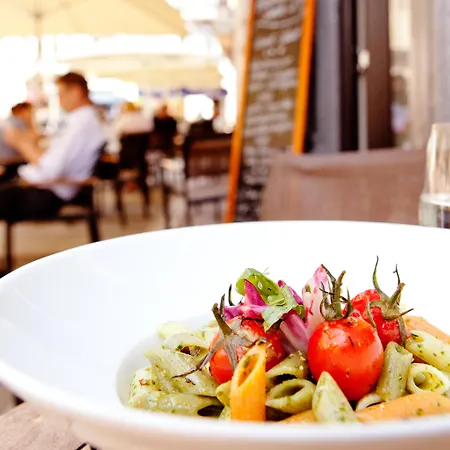 Aparthotel Townhouse 4*