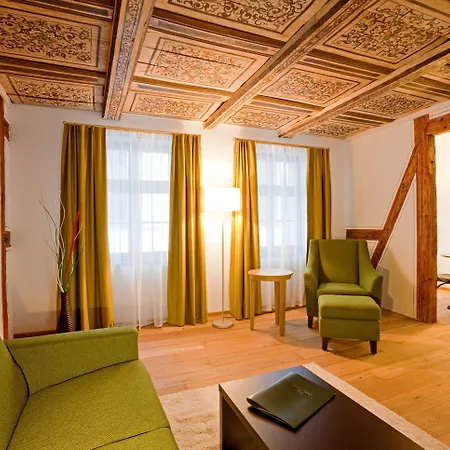 Townhouse Aparthotel 4*
