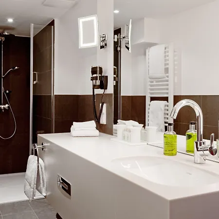 Townhouse 4*