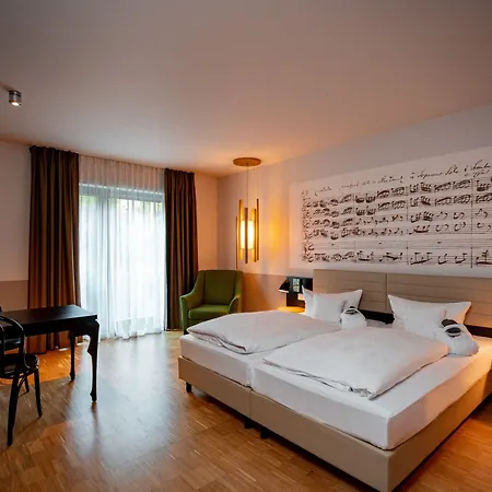 Townhouse Aparthotel 4*