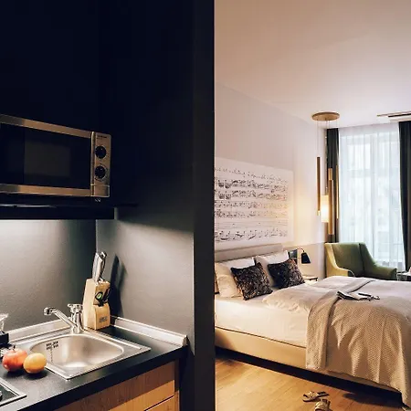 Townhouse 4*