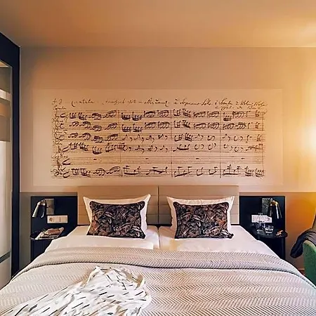 Townhouse 4*
