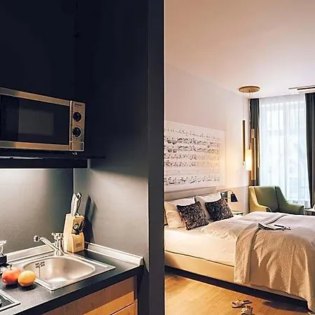 Townhouse Apartahotel 4*