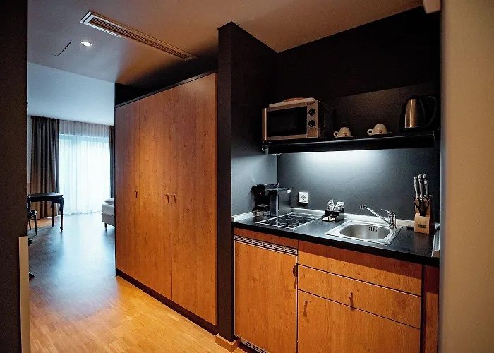 Townhouse لبسيا